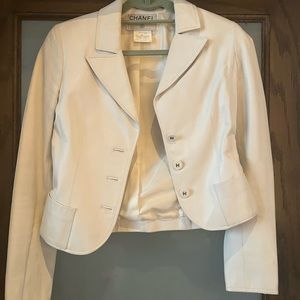 COPY - Chanel white leather blazer. Size 36.